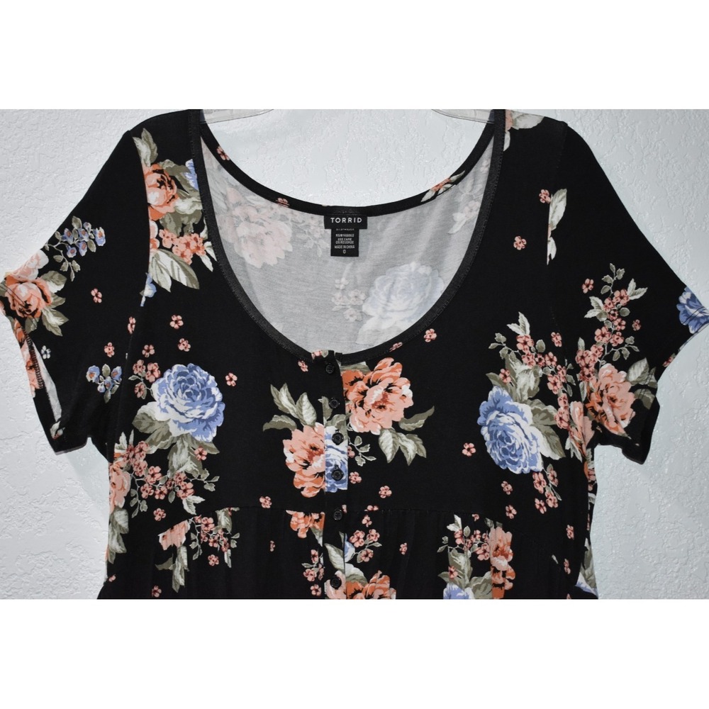 TORRID 0X Soft Stretch Tunic BABYDOLL Scoop Neck High/Low Hem Button Front Black - Picture 3 of 16